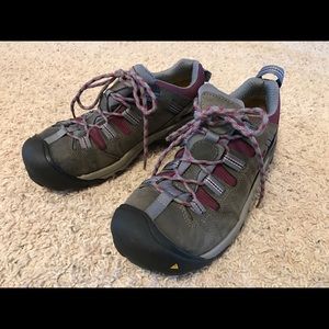 Women's Keen Steel Toe Shoe